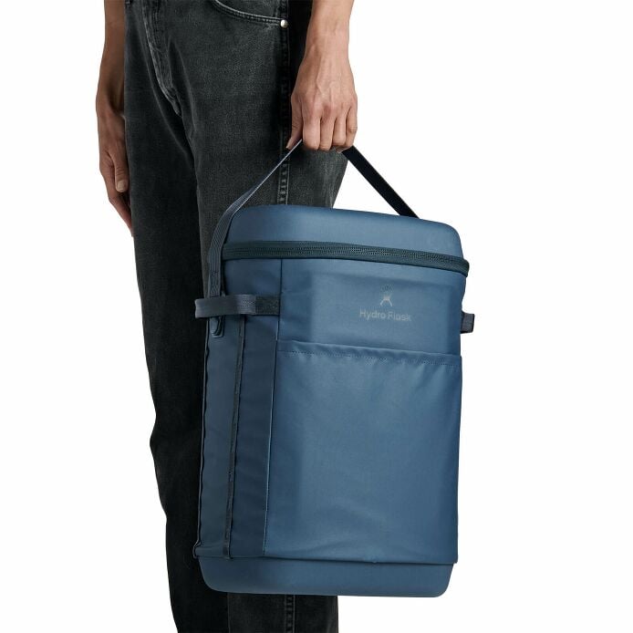 carryouttm-backpack-22-l-u0 250815_hydro_s26_hb_14597_6.jpg