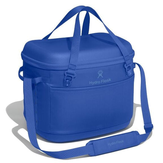 carryouttm-soft-cooler-30-l-r3 cpco382_carryout_cooler_30l_capri_blue_angled_1.jpg
