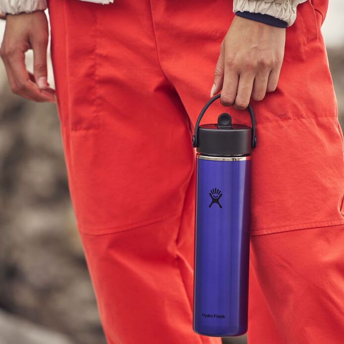 24-oz-lightweight-flex-straw-bottle-p1 hf_s26_lightweight_mcinnis_7443_3.jpg