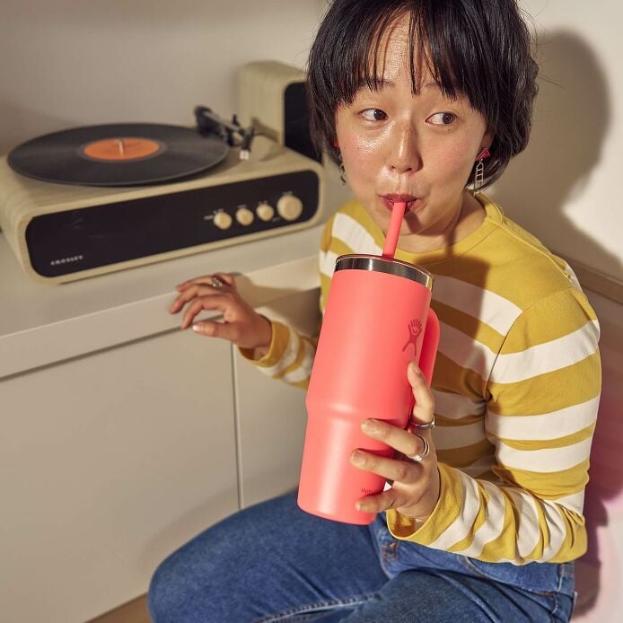 24-oz-travel-tumbler-r2 hf_s26_mcinnis_2487.jpg