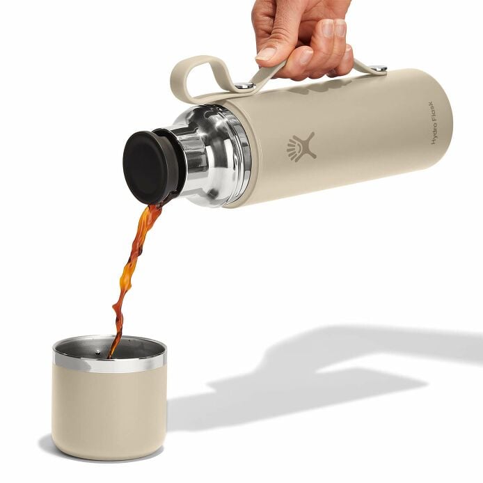 28-oz-hot-flask-and-cup-s5 hot-flask-_-cup-oat-pour.jpg