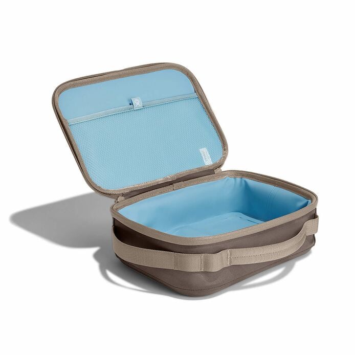 5-l-carry-outtm-lunch-box-y5 lbox217_5lcarryoutlunchbox_sandpiper_angled.jpg