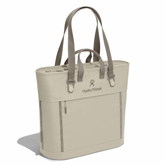 carryouttm-soft-cooler-tote-20-l-q1 midiit114-carryout-tote-20l-oat-angled.jpg